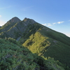 朝の塩見岳