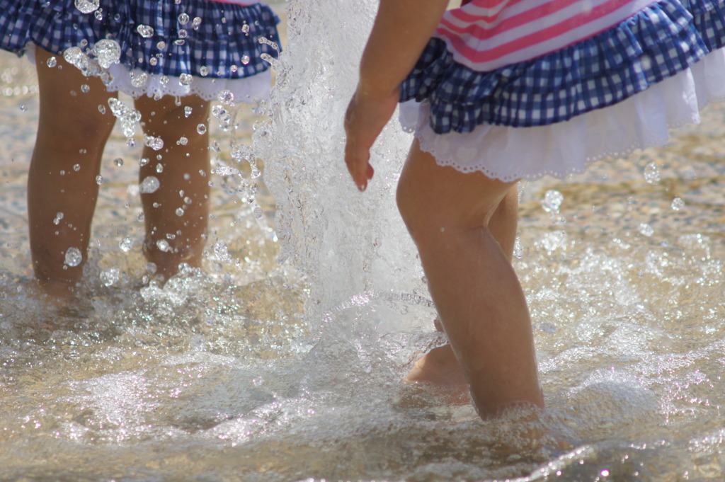 水遊びする娘たち By 重慶 Id 写真共有サイト Photohito