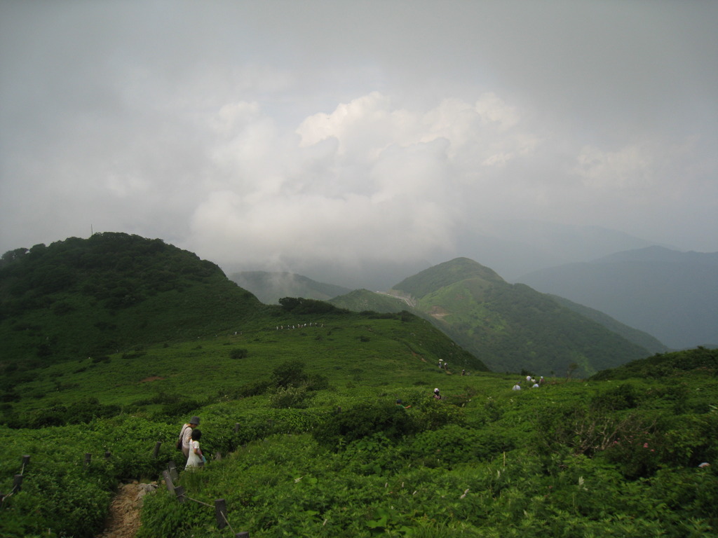 空と山とふたり