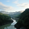 山間に架かる橋梁