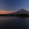 朝焼けの河口湖