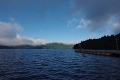 芦ノ湖　湖と空