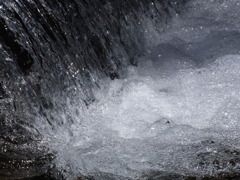 名水「三分一湧水」