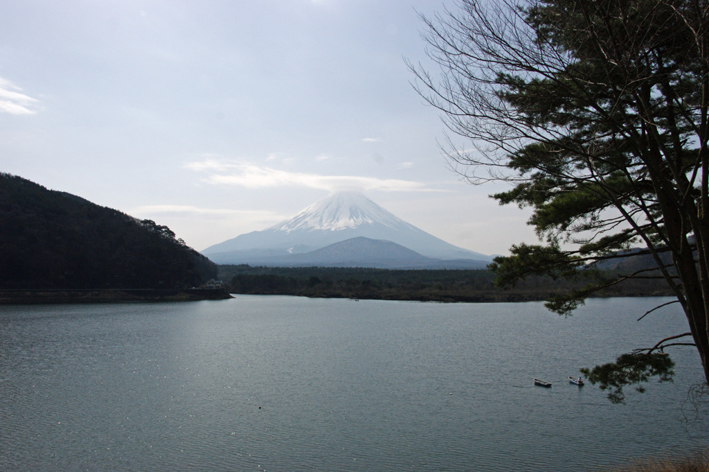 精進湖