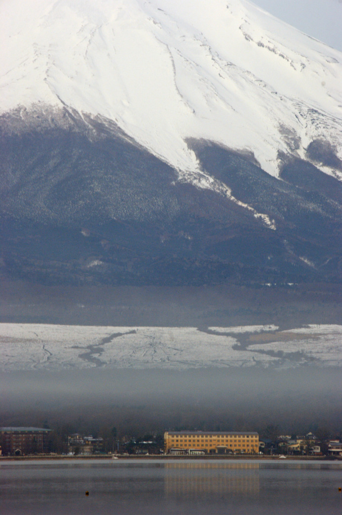 山中湖対岸