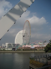 陸橋からの大観覧車