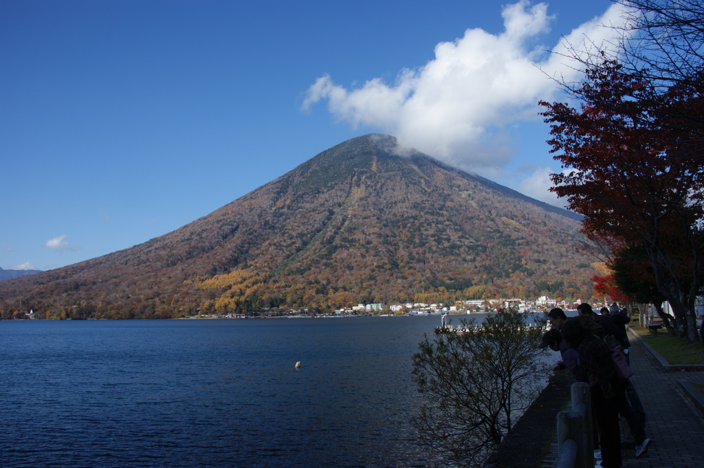 男体山