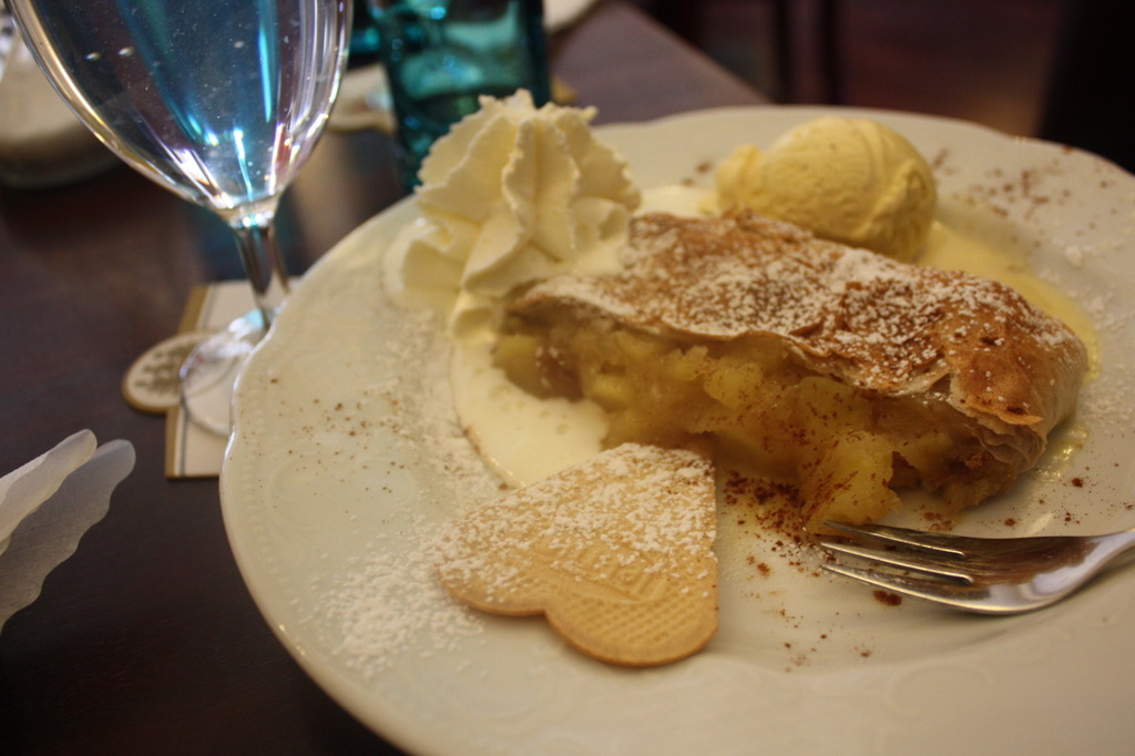 Apfel Strudel