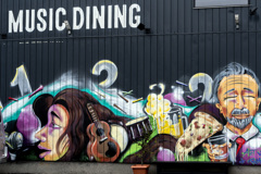 MUSIC DINING
