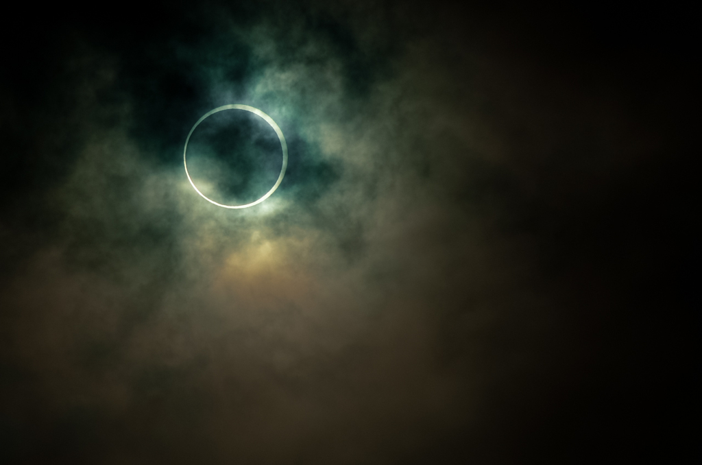 Gold ring solar eclipse III