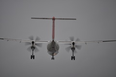 飛行機の後から