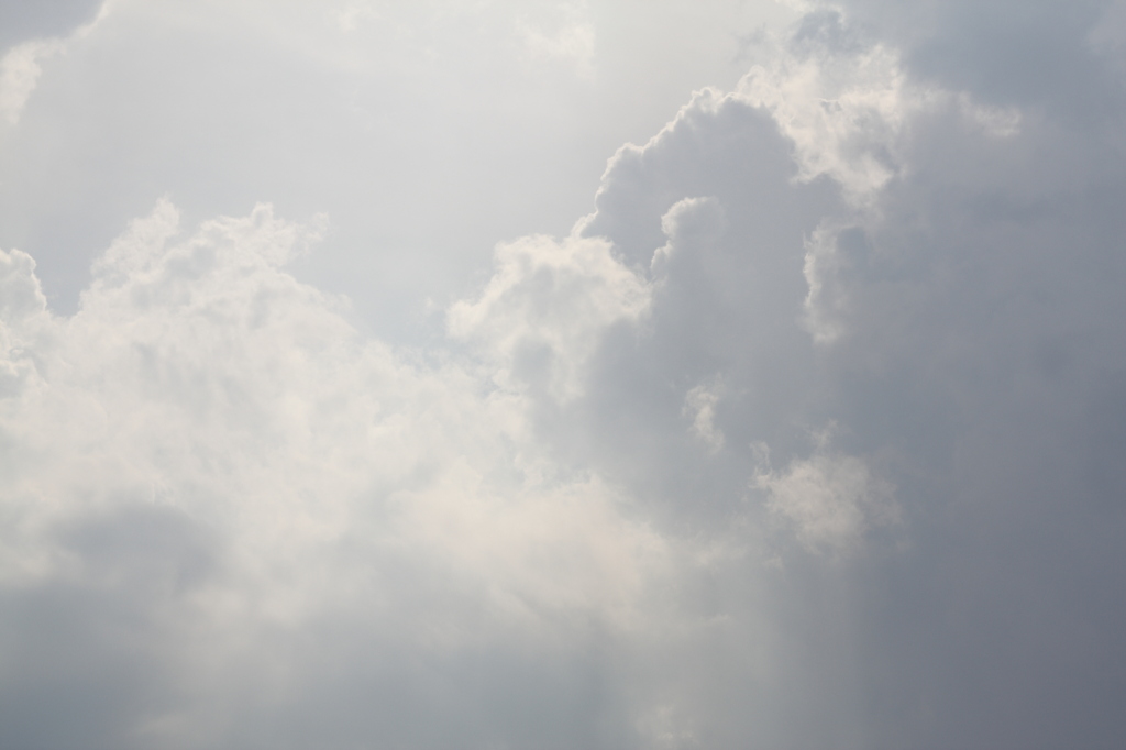 きらめく雲