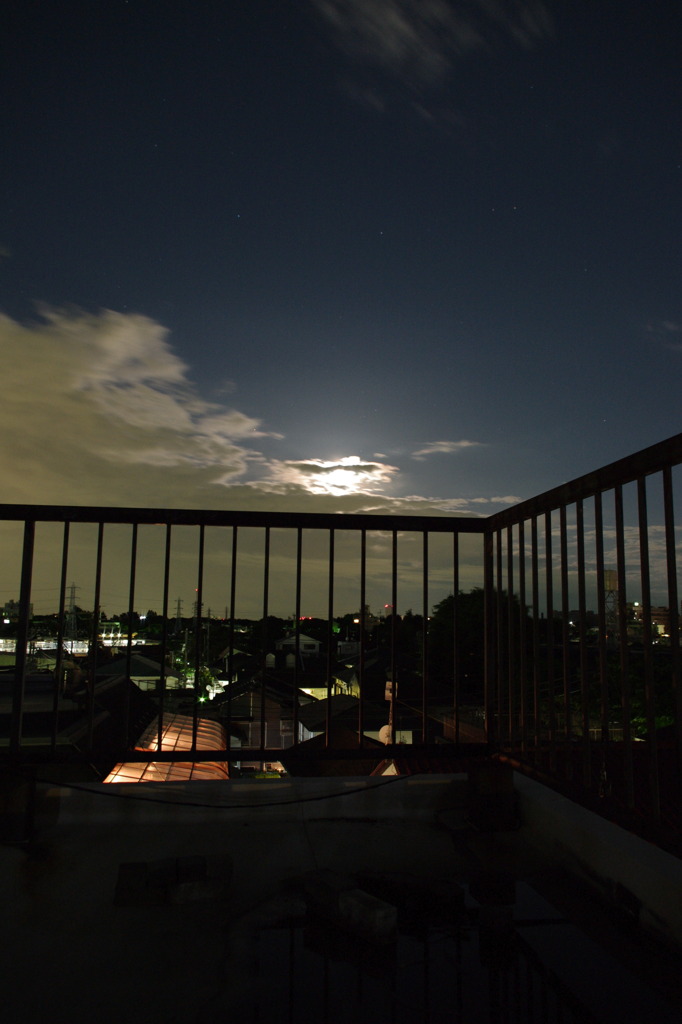 夜空輝ク