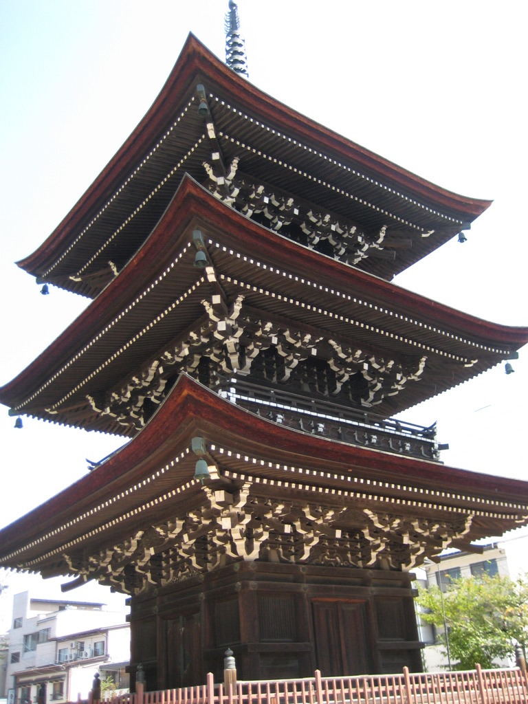 そびえたつ