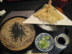 暑い日にはそばですよね