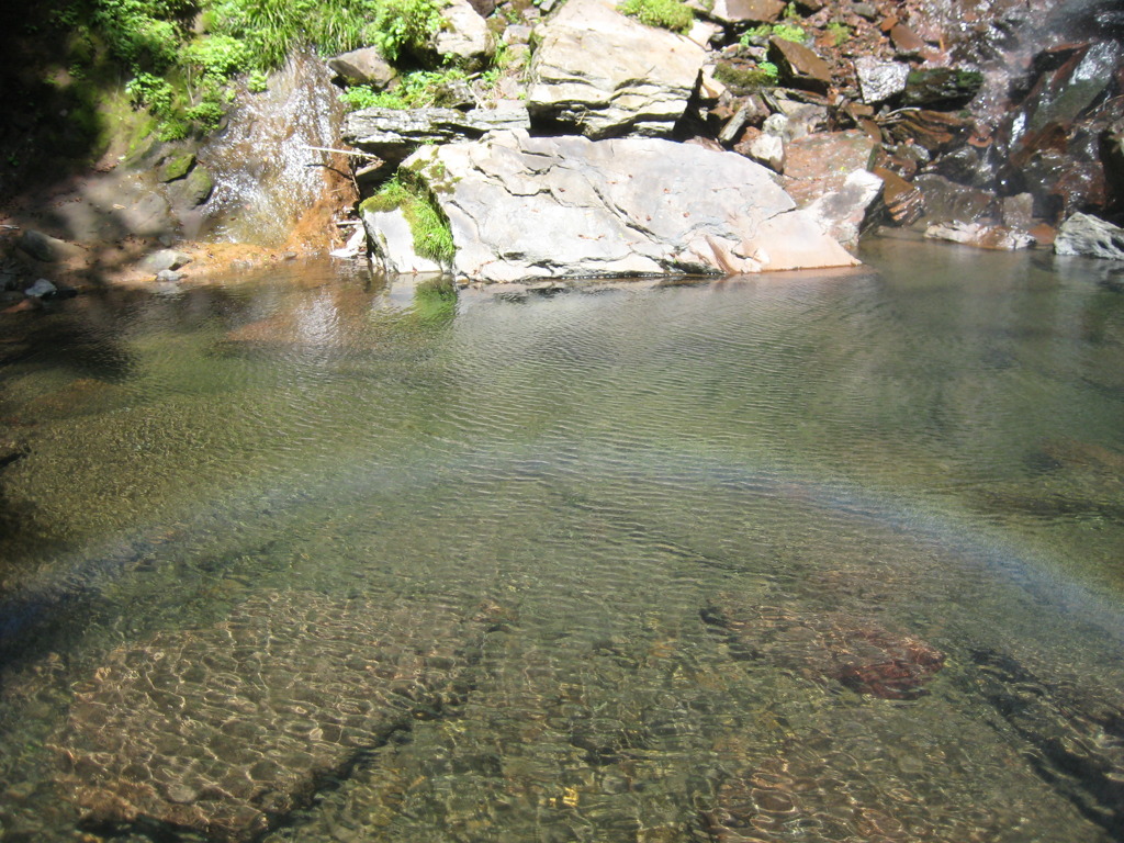 虹が溶け込んだ場所