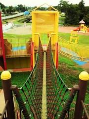 吊り橋。