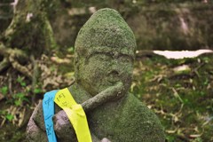 横笛を吹く羅漢さん