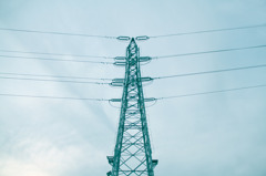 電線と電線の間