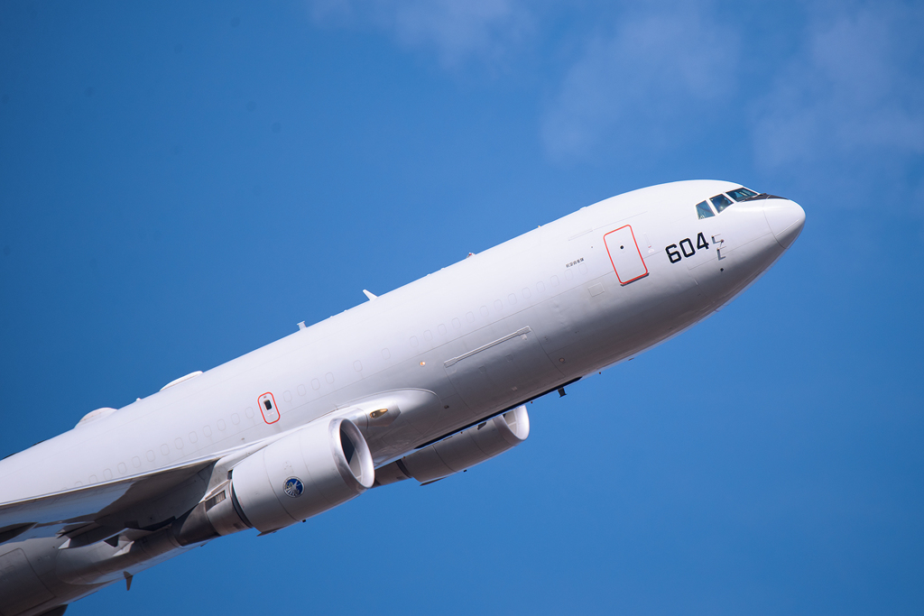 上昇するKC-767