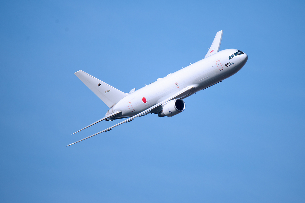 旋回するKC-767