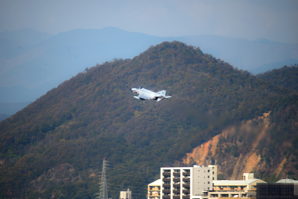 F4-　Take Off