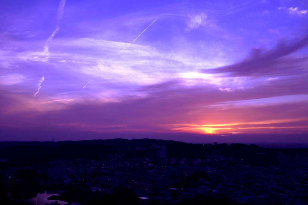 朱に染まる茜雲