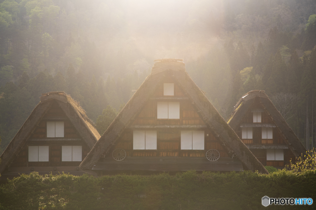 早朝の白川郷