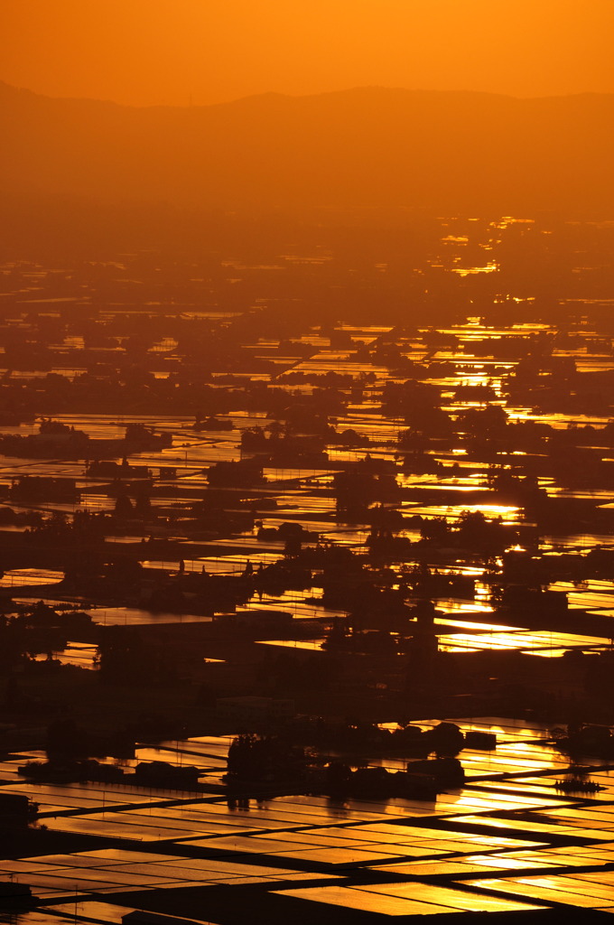 散居村の夕日