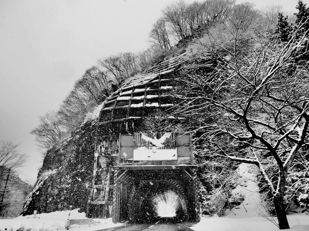 雪のトンネル