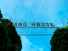 PIANO HOUSE