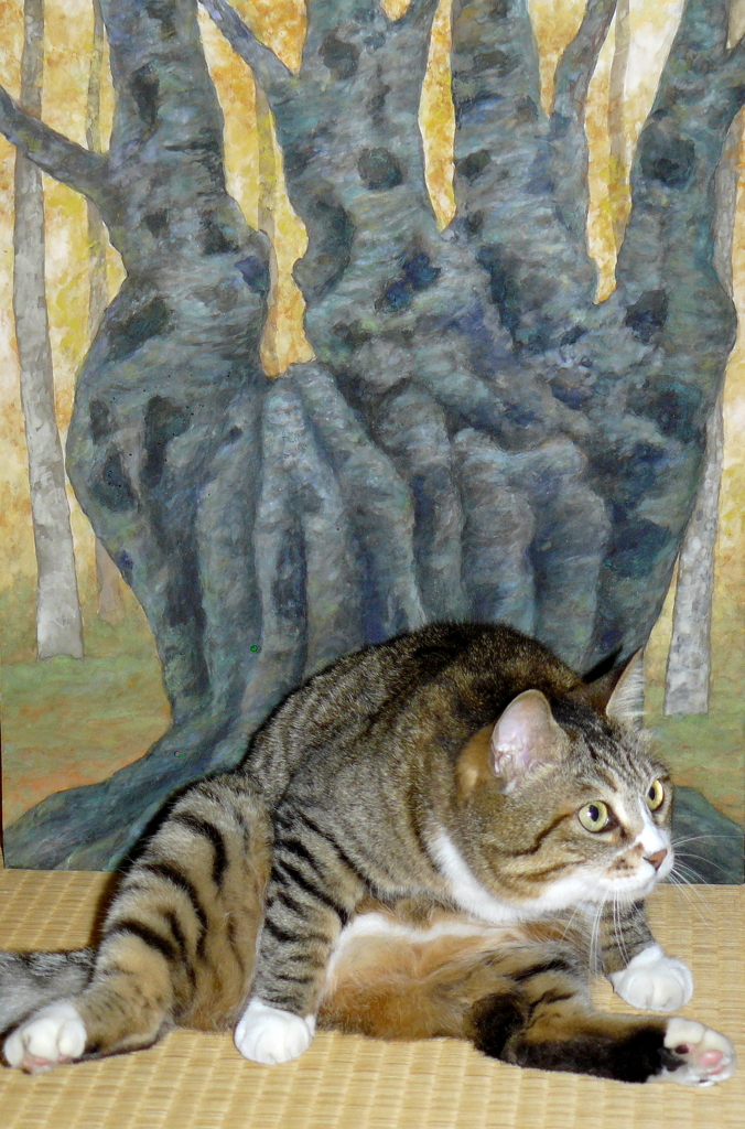 絵の前のトラ