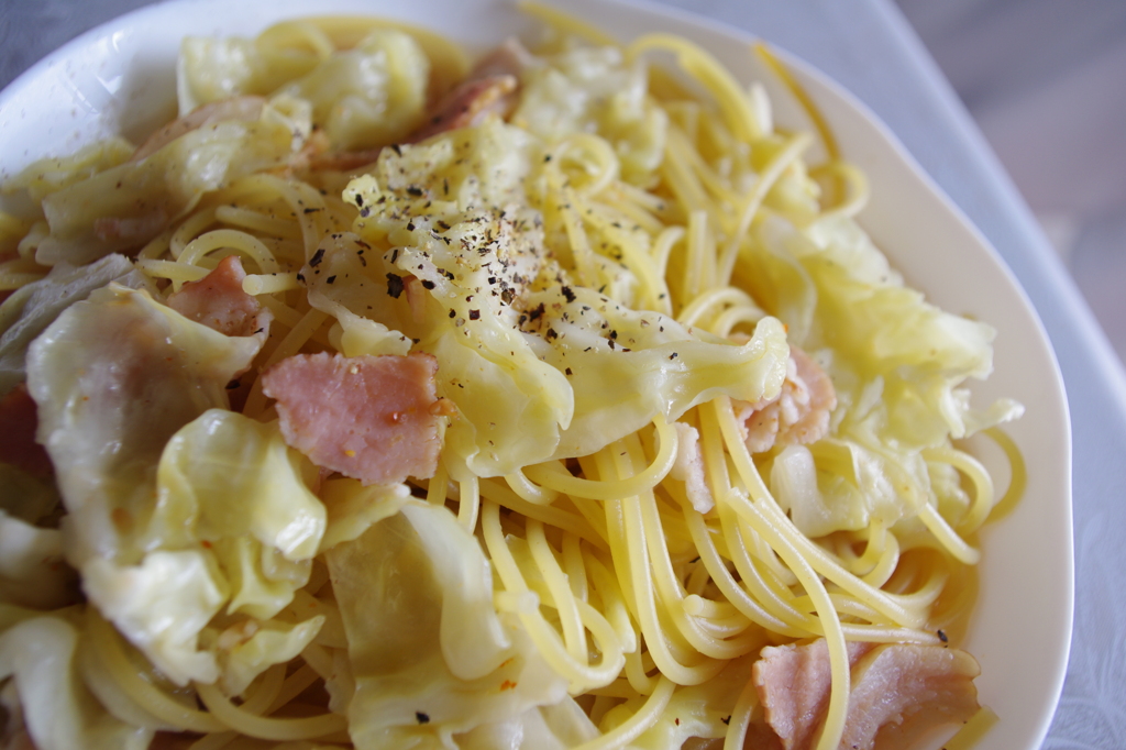 キャベツがいっぱいスープパスタ