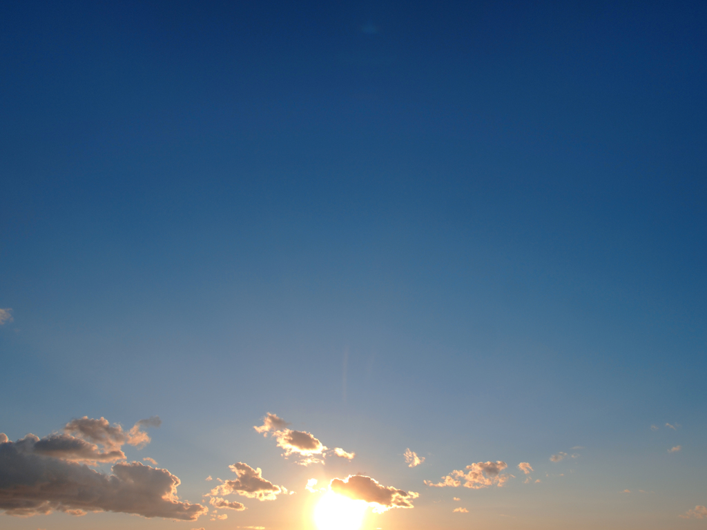 夕暮れの青