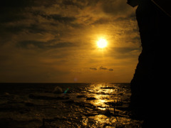 断崖絶壁の夕日