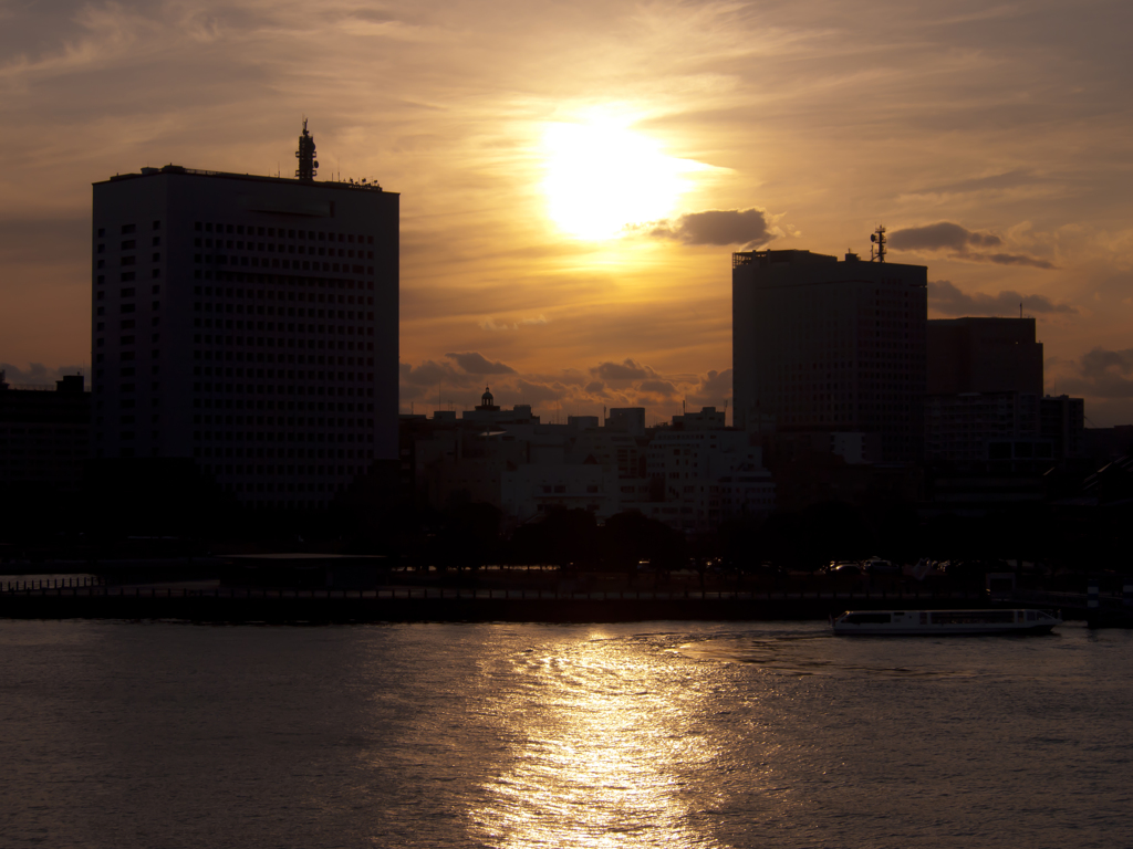 滲む夕日