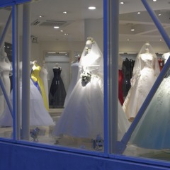 WEDDING DRESS