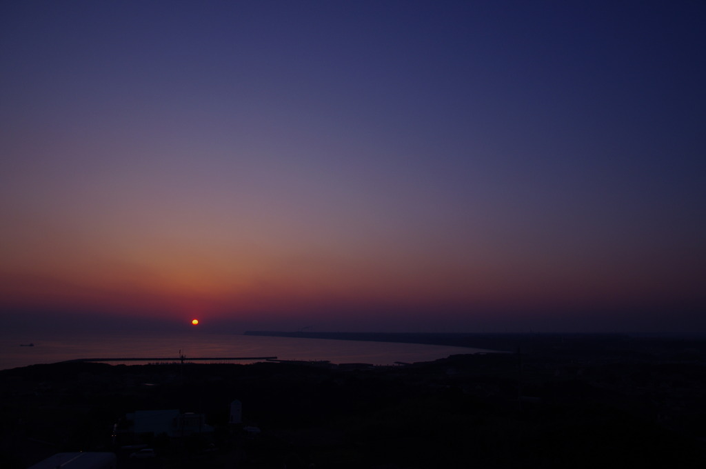 海に沈む
