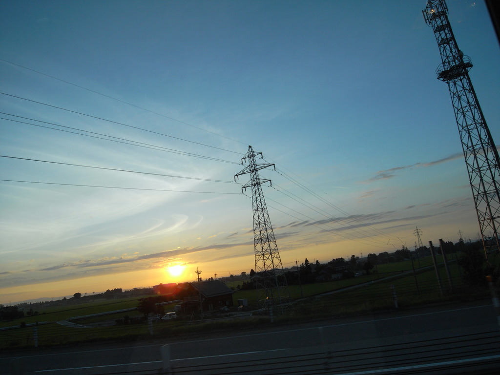 旅の帰途　沈む太陽　