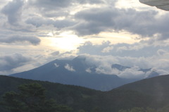 山と雲