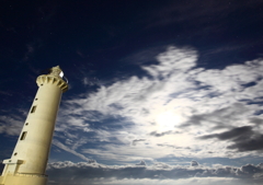 雲の上の灯台
