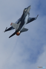 F-16 アクロバット 3