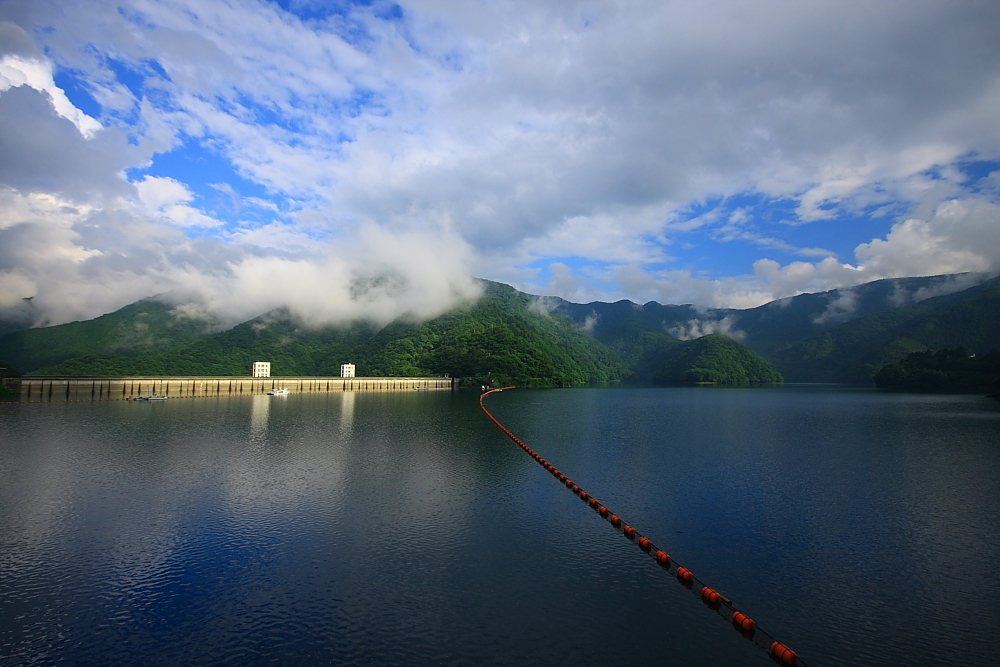 雨上がりの奥多摩湖(3)