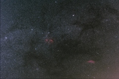 ぎょさ座付近の夜空
