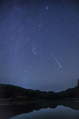 流れ星とオリオン