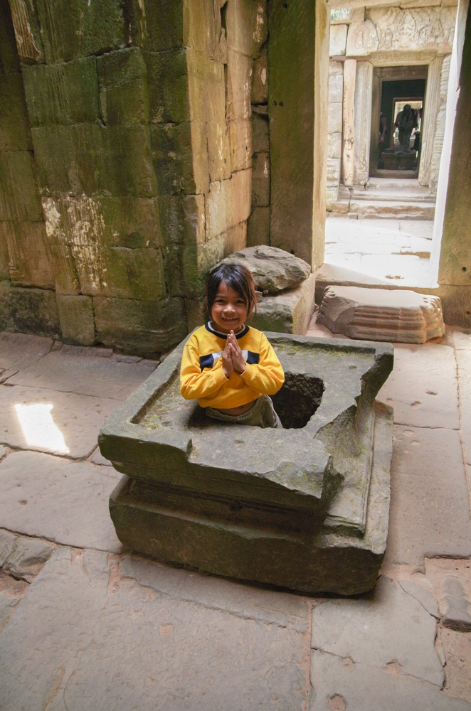 飴玉をあげたら拝まれた