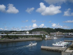 帰港と雲と