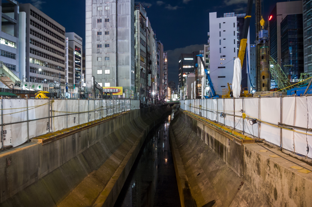 夜の渋谷川