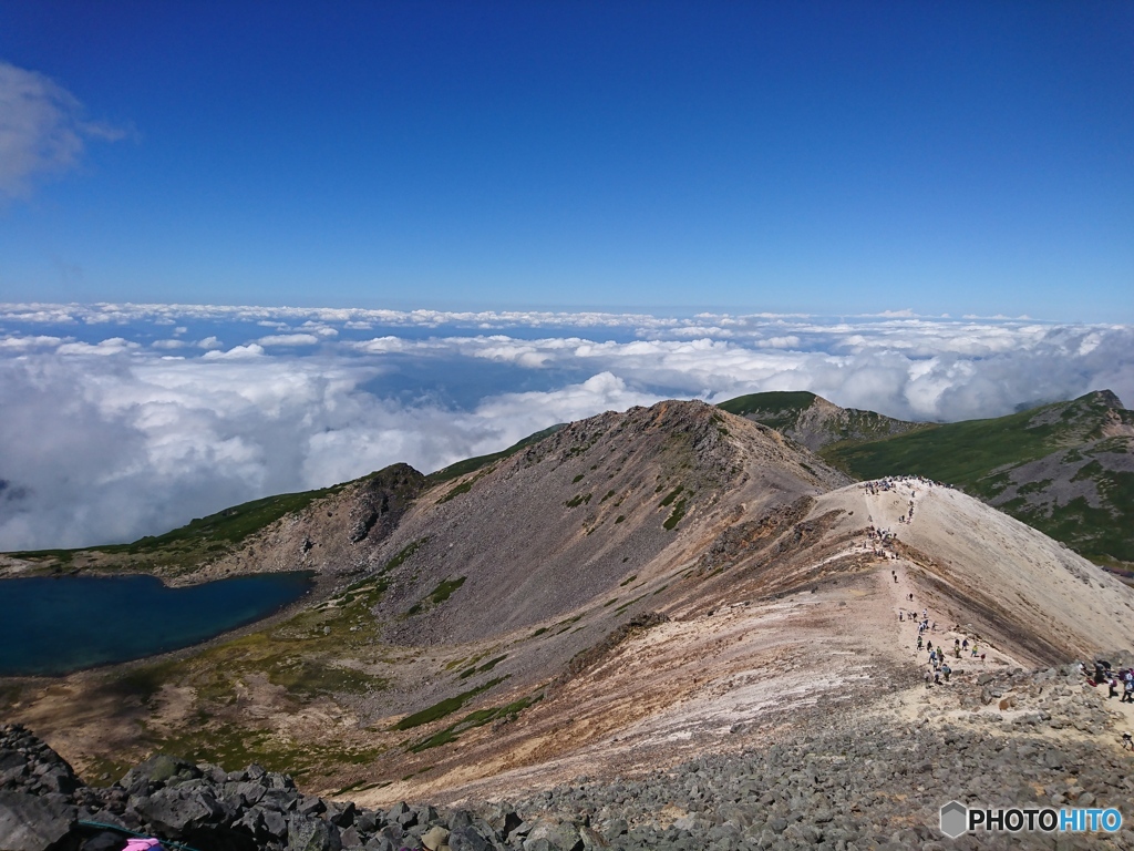 乗鞍岳の頂上に向かって