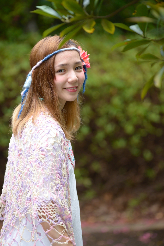 花飾りの美女